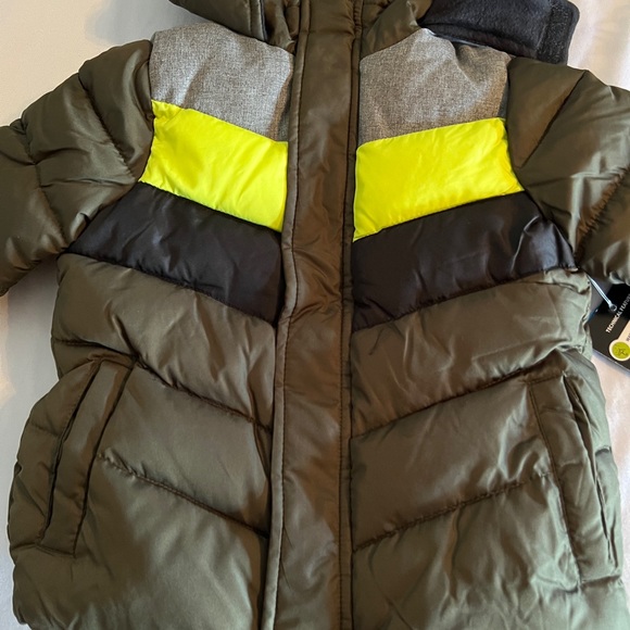 2T iXtreme Baby Boys Girls Hooded Fleece Lined Puffer Jacket Toddler Green Olive - Picture 8 of 8